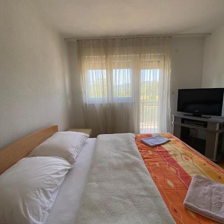 דירות Drvar Apartman “Iva” מראה חיצוני תמונה